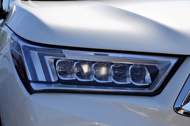 automobile-LUCERAM-min_acura-headlamp-2834131